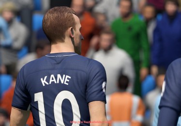 足球直播-世俱杯球鞋不同尺码下重心偏移趋势分析及实际穿着影响 足球直播-世俱杯球鞋不同尺码下重心偏移趋势分析及实际穿着影响